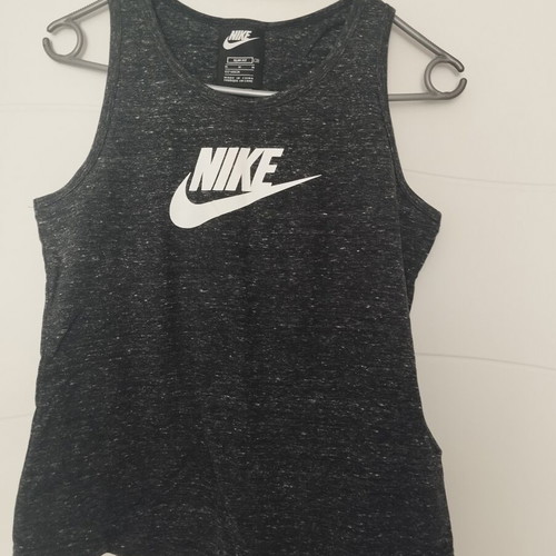 Nike top gray like new