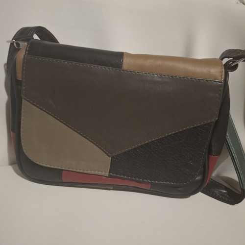 Women's crossbody bag like new, multicolor with 4 spacious compartments