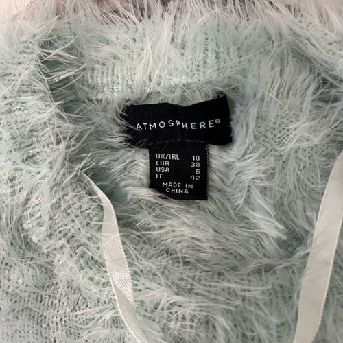 Fluffy top Small like new, sage color, 3/4 sleeve