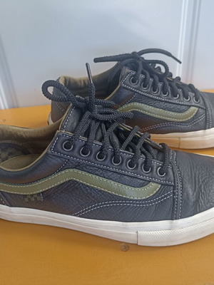 Vans Skate Old Skool Butter Leather Black/Green size 43 like new