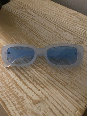 Ble Resort Collection sunglasses new, blue color