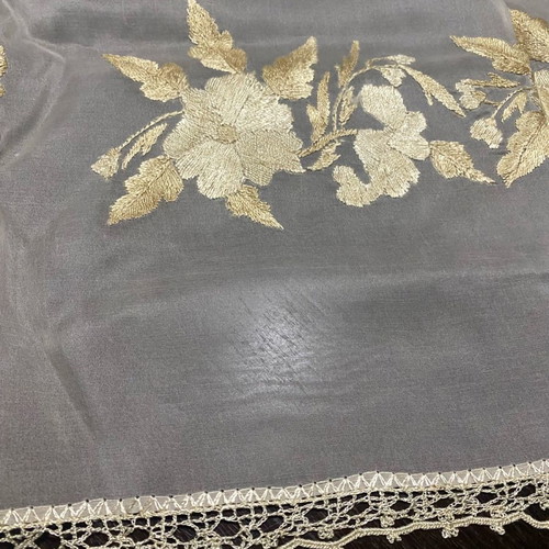 Set of tablecloths with silk threads, new, 2 large 107x107