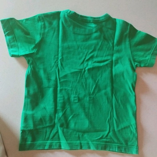 Benetton short sleeve t-shirt for 2 years like new