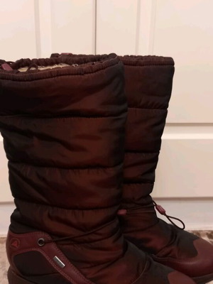 Clarks snow boots used, burgundy, size 39