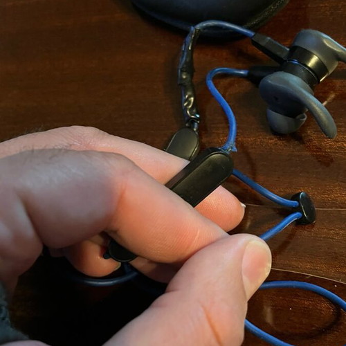 Huawei wireless Bluetooth earbuds used with case