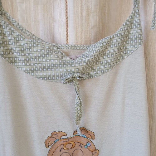Nightgown simple, like new, green, size M