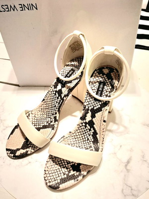 Nine West sandals new, beige snake design, size 39