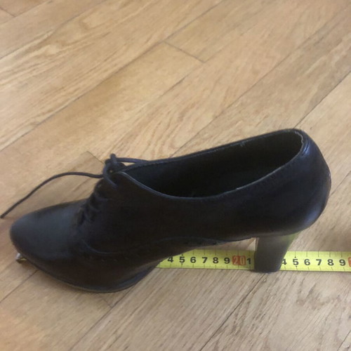Patricia Miller black leather Oxford ankle boots size 40