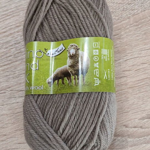 Merino knitting yarn 50g 100% processed wool, 104 meters new