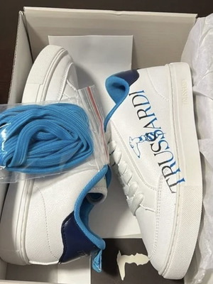Trussardi Jeans Sneakers like new, size 41-41.5, white