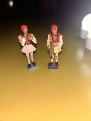 Evzones figures pack of 2 like new, Athens band