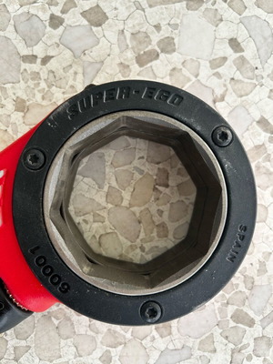 Manela Koukounaras manual unused for pipe threading