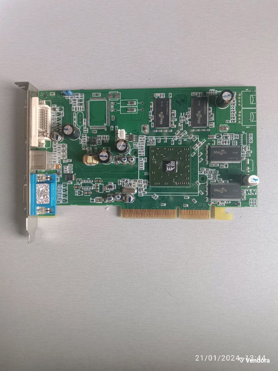 Carte graphique ATi Radeon 9600 Pro. AGP 256Mo. OK mais