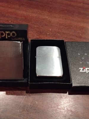 Zippo lighter set 2 pieces Brush Finish Chrome 1998 & 1941 Vintage Replica Chrome