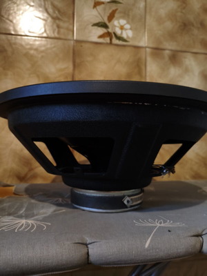 TRF subwoofer 15 inch 300 RMS