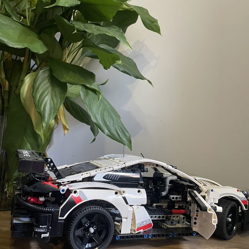 Lego Technic 42096 Porsche 911 RSR like new with instructions and box