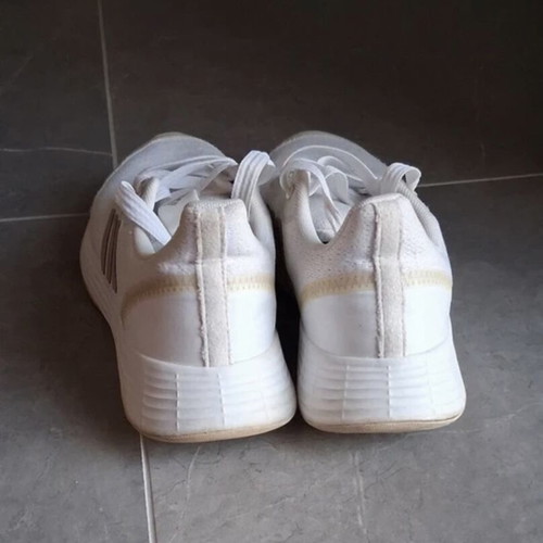 Adidas Women's Light Motion Running Shoes like new, size 38, white beige