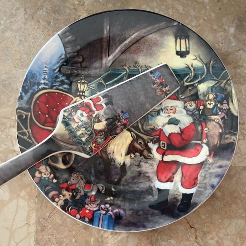 Christmas platter with matching spatula like new, 27 cm diameter