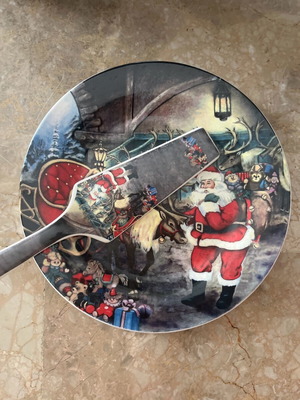 Christmas platter with matching spatula like new, 27 cm diameter