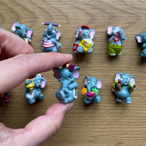 Kinder Ferrero surprise vintage elephant circus figures used, pack of 14