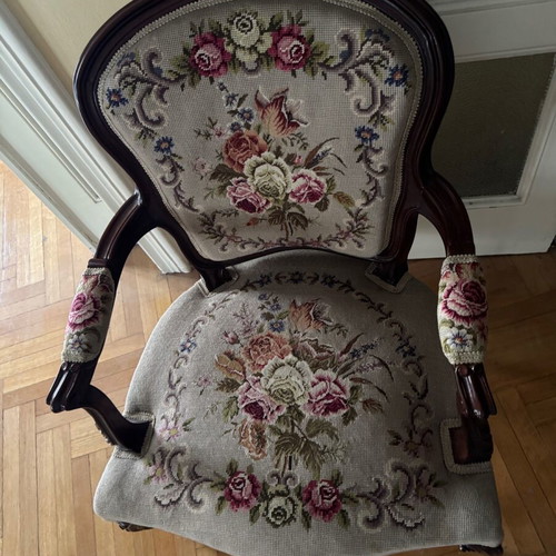 Vintage Louis XV armchair like new with embroidered floral upholstery