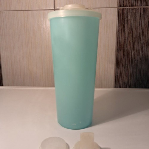 Vintage Tupperware Shaker for Cooking and Baking, new