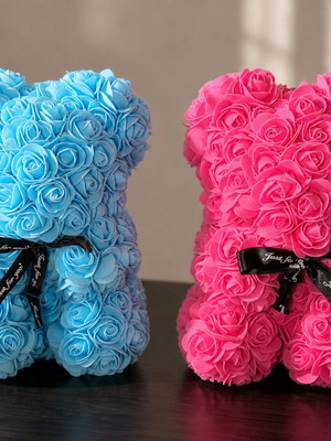 Teddy bears with flowers, set of two