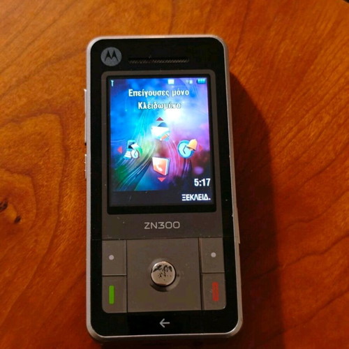 Motorola ZN300 μεταχειρισμένο σε άριστη κατάσταση με καλώδιο φόρτισης και φορτιστή