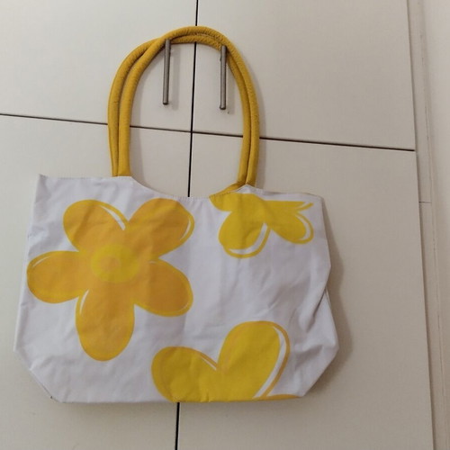 Coverderm Beach Bag shoulder type new, white and yellow