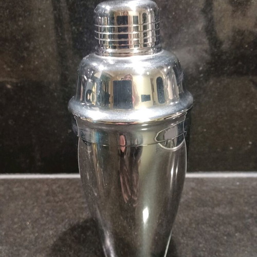 Shaker stainless steel like new