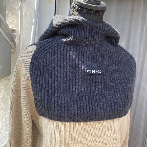 Pinko grey knit hat, one size