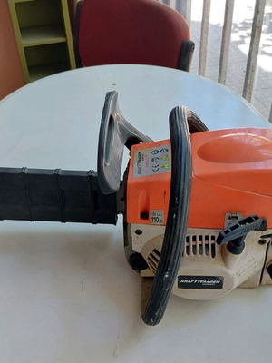 Chainsaw used, good condition needs maintenance