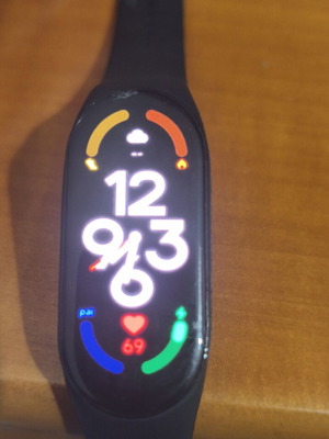 Xiaomi Band 7 μεταχειρισμένο, με ελαφρύ μετασεισμό, χωρίς φορτιστή