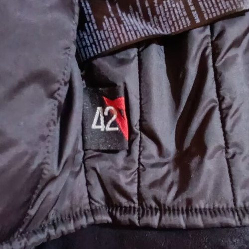 Dainese leather jackets and pants set, signed by Colin Edwards
