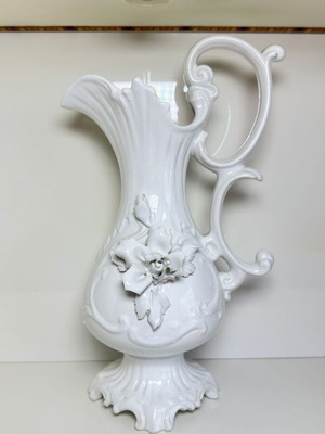 Large ceramic jug Victorian style