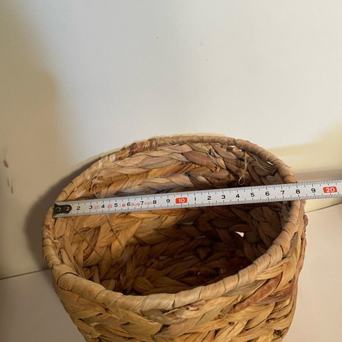 Wicker basket like new, ideal for Easter and decoration