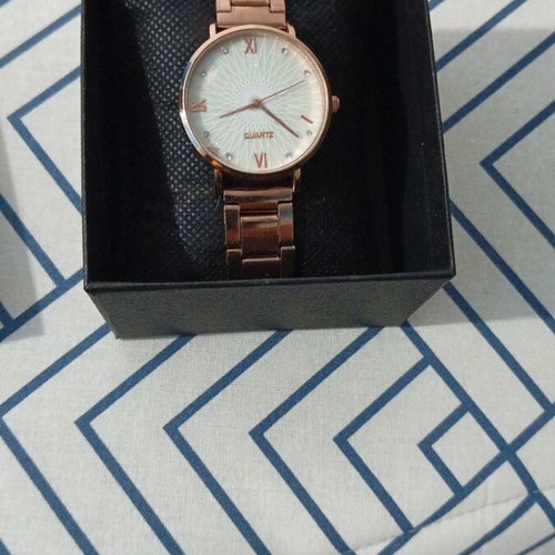 Wristwatch rose gold with white dial and strass, like new