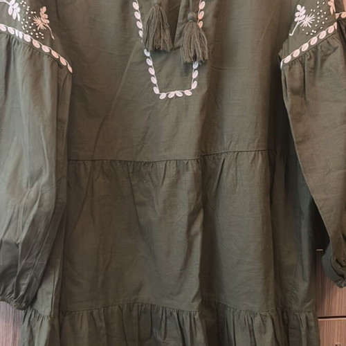 Zara dress new, green with embroidered sleeves, size M