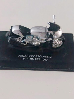 Συλλεκτική μινιατούρα Ducati SportClassic Paul Smart 1000 μεταχειρισμένη