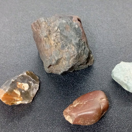 Various rocks used, pack