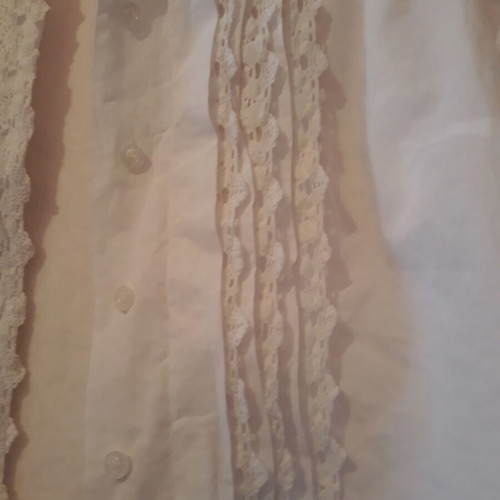 Madeleine shirt used, size M, white, in excellent condition