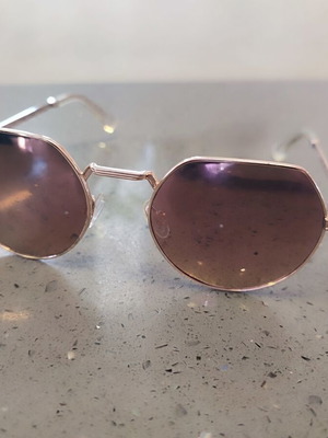 Γυαλιά ηλίου Hawkers unisex μεταχειρισμένα, ροζ χρυσαφί