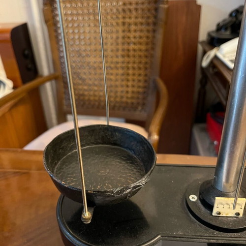 Precision scale used in good condition without weights