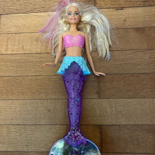 Barbie mermaid used with blinking lights