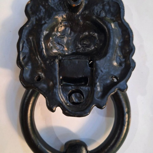 Door knocker with lion old, height 16.5 cm