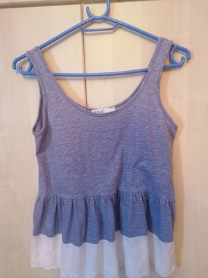Viva top with lace trim like new, size S/M, white and blue