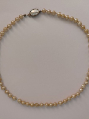 Necklace with faux pearls vintage 45cm used