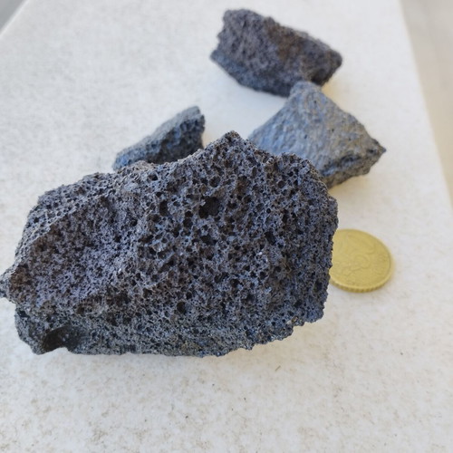 Lava pieces from Hawaii used, in very good condition