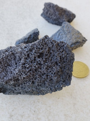 Lava pieces from Hawaii used, in very good condition