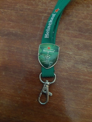 Heineken κορδόνι σαν καινούργιο για τους ποδόσφαιροφίλους